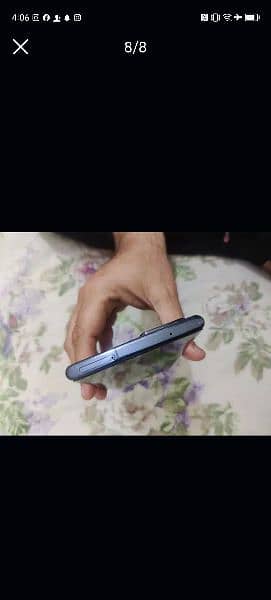 Samsung Note 20 Ultra 5g.  (12 gb ram) 4