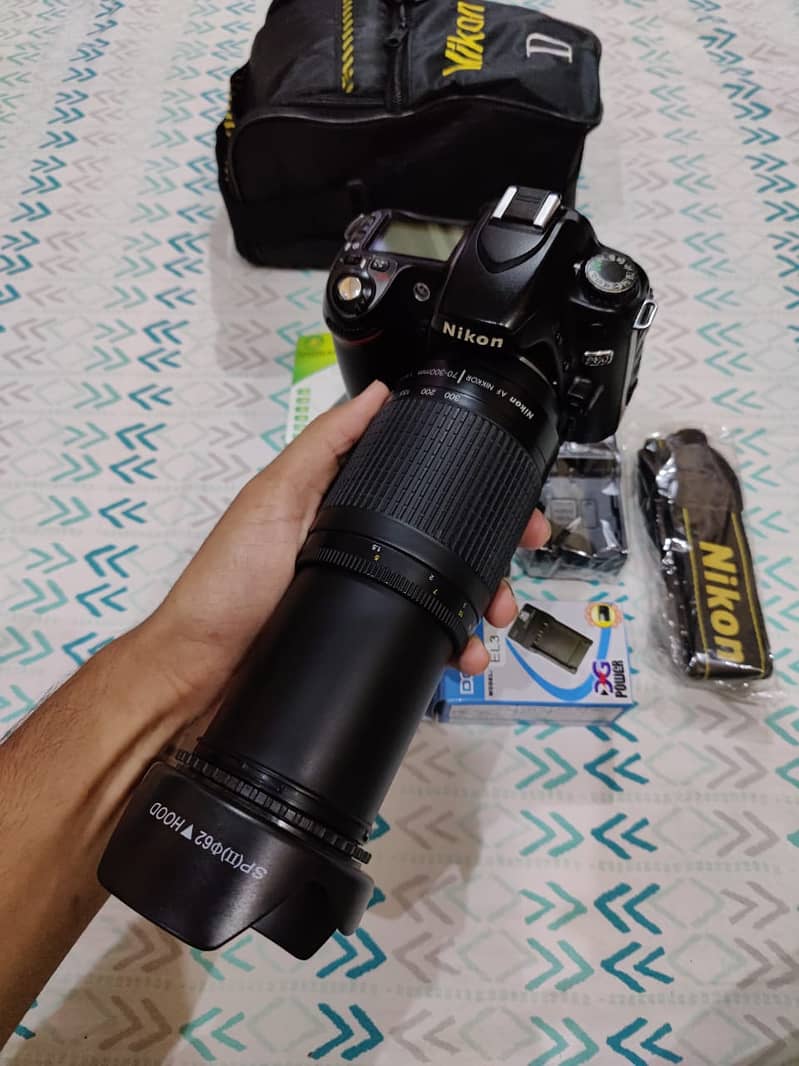 New Nikon D80 Dslr Camera 70/300 lens high blur background result 2