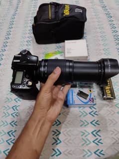 New Nikon D80 Dslr Camera 70/300 lens high blur background result 0