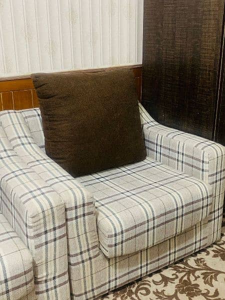 Dark & Light Brown Stripped Sofa Set 6 Seater 1