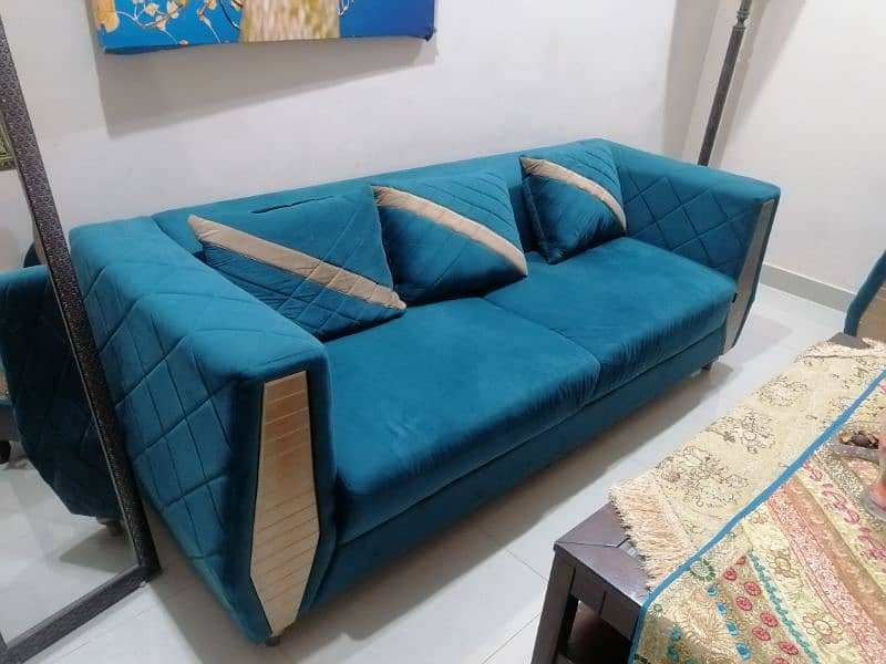 9 seater sofa set for sale in immaculate condition 3