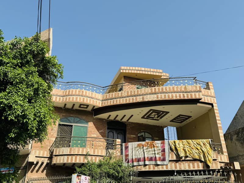 TEN MARLA PRIME LOCATION HOUSE AVAILABLE FOR SALE IN MARGHZAR 1