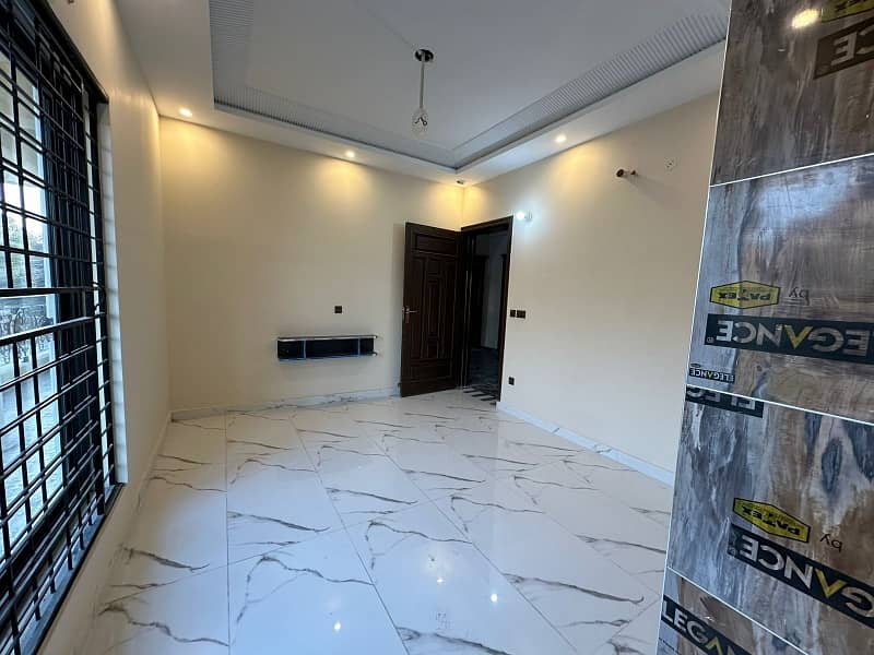 Brand New 1 Kanal House Available In Marghzar Officers Colony For Sale 11
