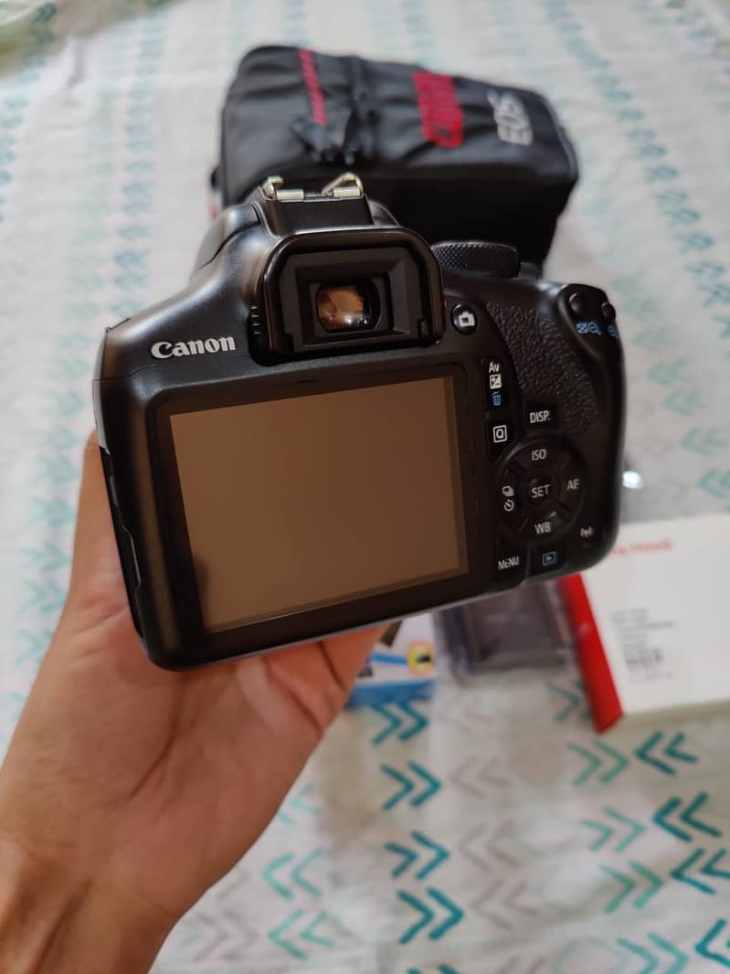 New canon 1300d Dslr Camera wifi support 70/300 High Blur HD result 2