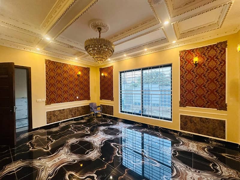 Stunning 1 Kanal House In Marghzar Officers Colony Available For Sale 8
