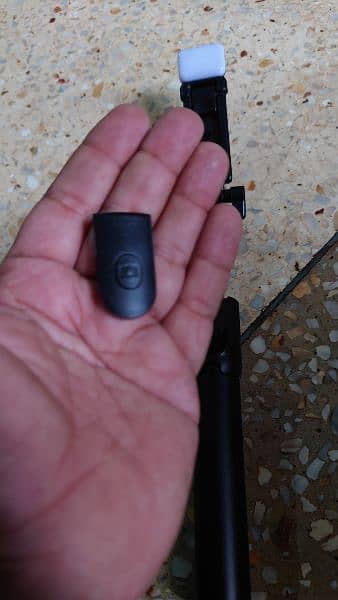 Bluetooth tripod for sell 3