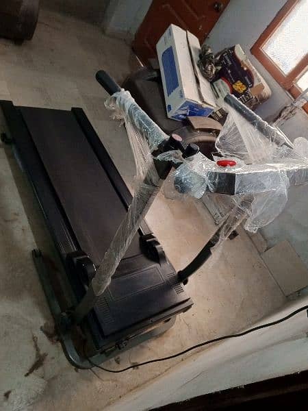 LQ Treadmill (150kg weight supported) 6