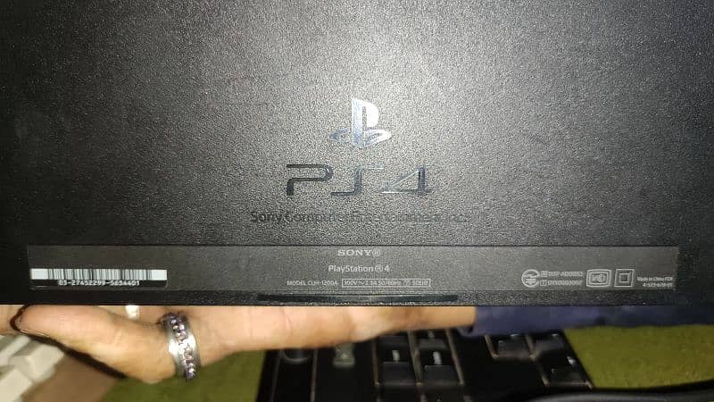 ps4 fat 1200 series jailbreak with 1 joystick. . . sealed no opened 1