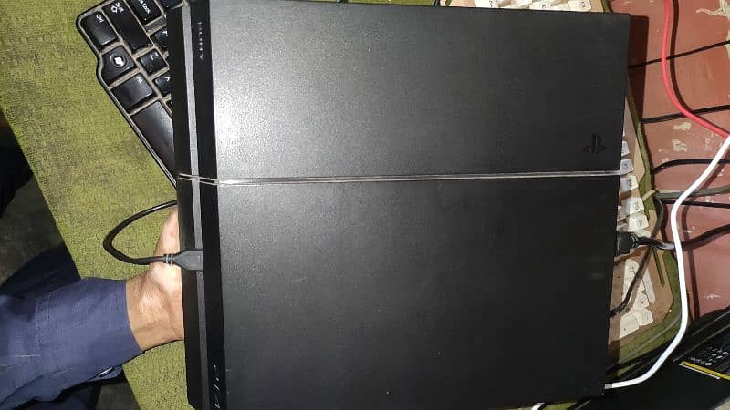ps4 fat 1200 series jailbreak with 1 joystick. . . sealed no opened 2