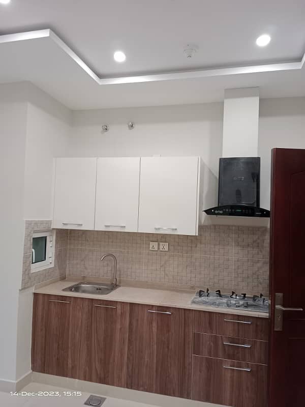 One Bed Room Non-Furnished Apartment For Rent 7