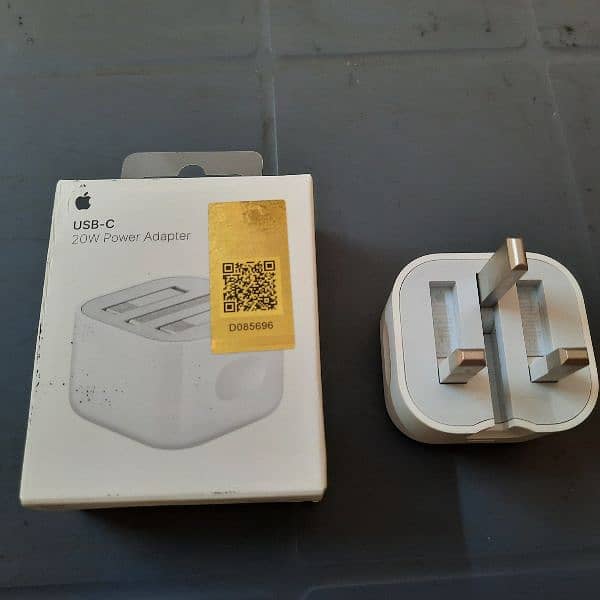Apple original 20W charger with free magsafe cover 0