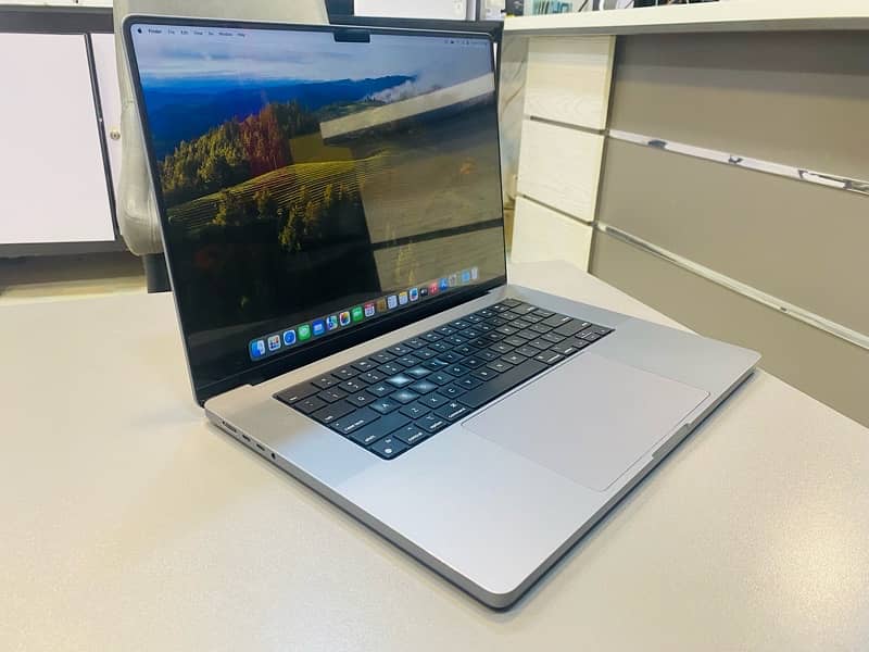 MacBook Pro 16” M1-2021 16/512 1