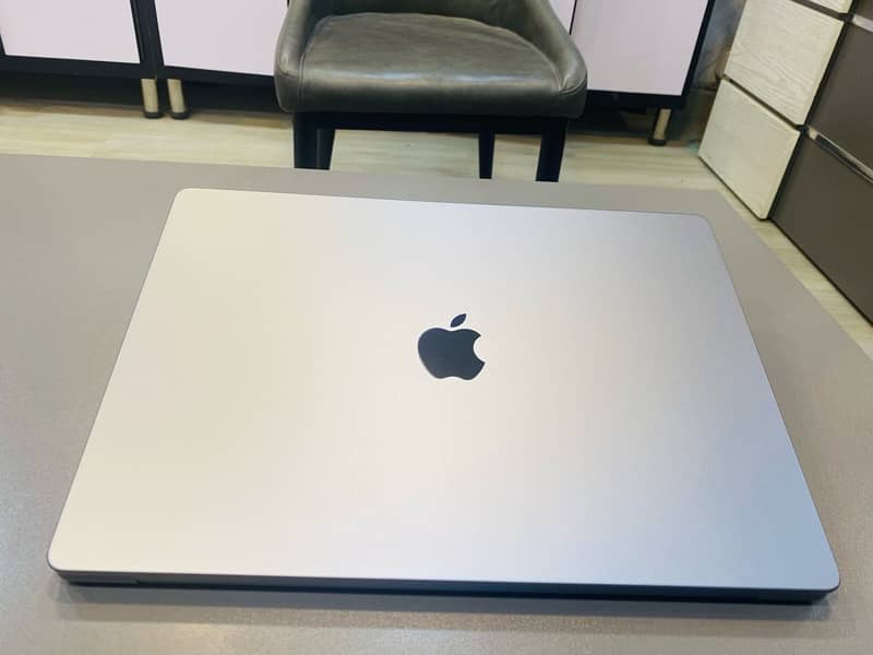 MacBook Pro 16” M1-2021 16/512 4