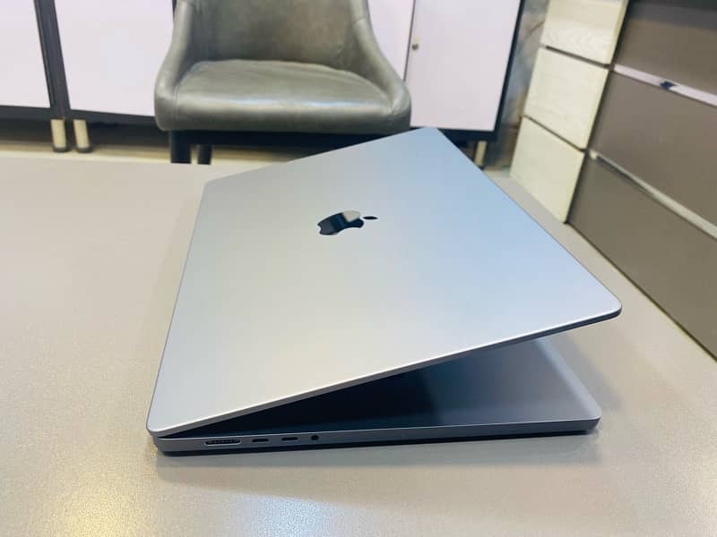 MacBook Pro 16” M1-2021 16/512 5