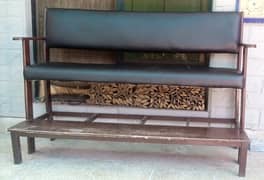 wooden bench 0