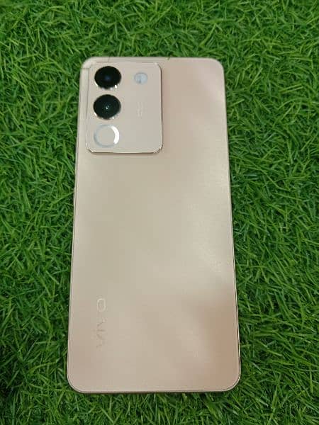 vivo v29e 8/256 just 2 month used complete box 3