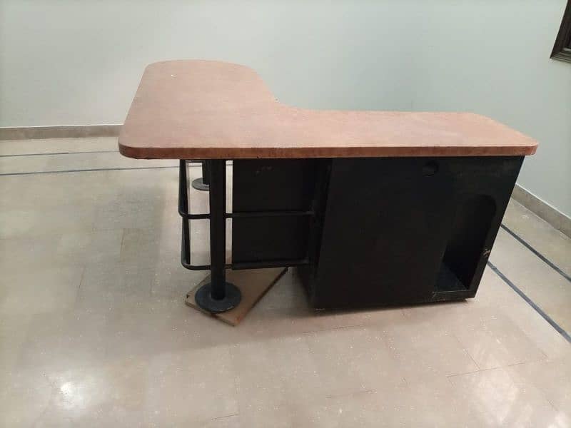 office 2. Tables for sale  (1 table L shape & 1 computer table) 2