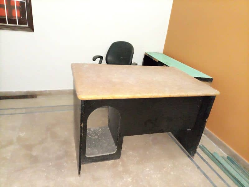 office 2. Tables for sale  (1 table L shape & 1 computer table) 7