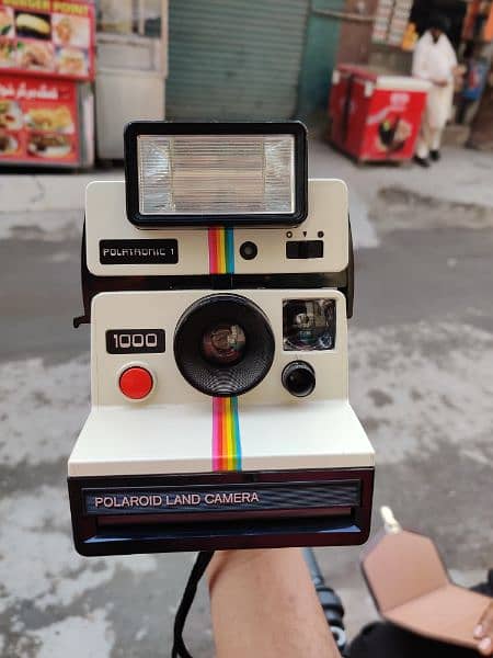 antique camera 0