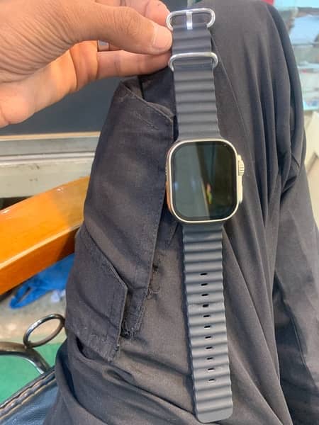 T900 ultra smart watch  condition 10/9 0