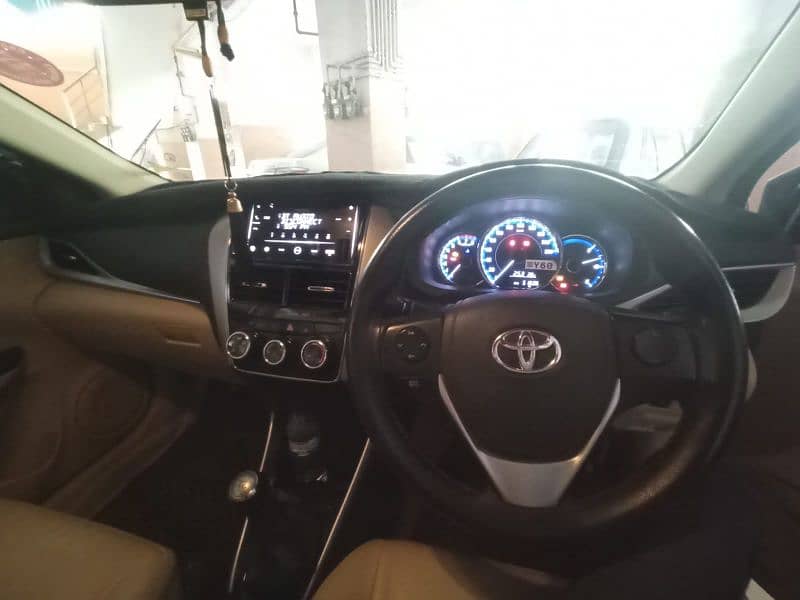 Toyota Yaris 1.3 Active 6