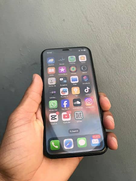 Iphone 11 pro water pack Not a single scratch 4