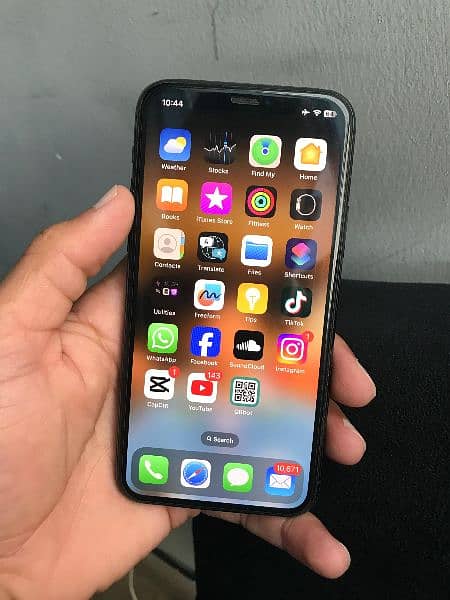 Iphone 11 pro water pack Not a single scratch 6