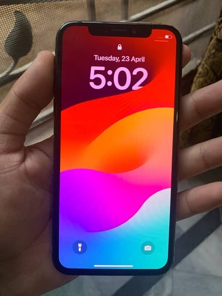 i phone xs factory unloaded 10/10 condition 2