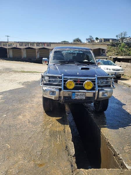 Pajero 9