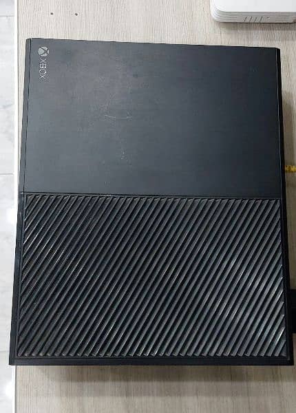 Xbox One 500GB with Kinect + Games 5