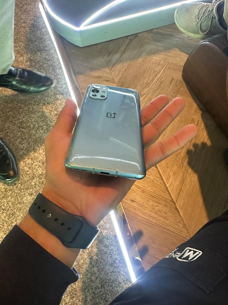OnePlus 9r 2