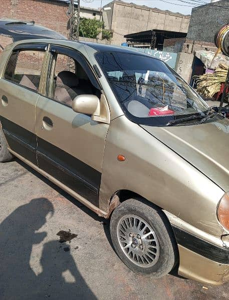 Santro Club 2004 model registred 2005 lahore number urgent sale 1