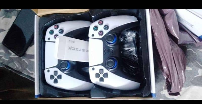 NEW SEAL PACK GAME STICK PRO WITH 2 WIRELESS CONTROLLERS 5