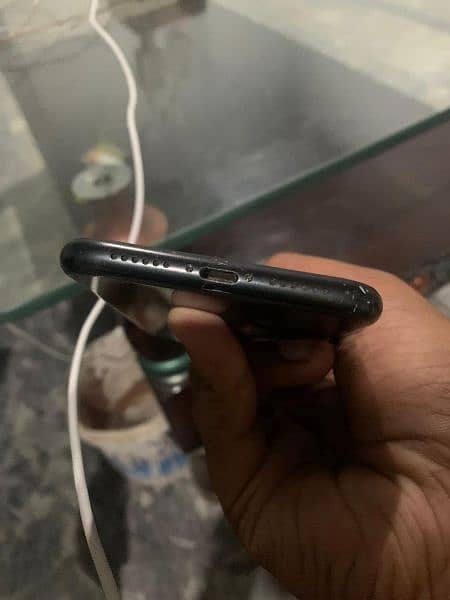 iPhone Xr battery health 80 all okay non pta 4