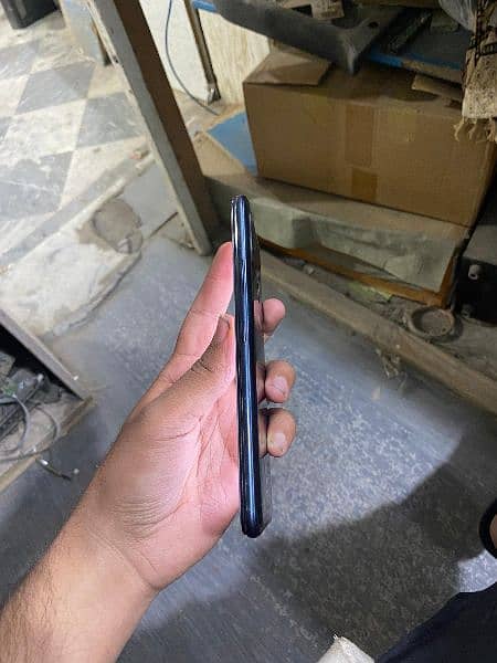 infinix hot 10  6/128 with complete box 2