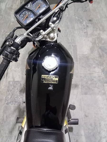 Honda 125 cc Self start Model 2021 black 2