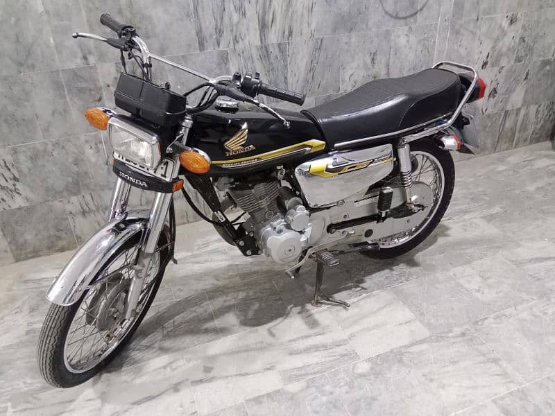 Honda 125 cc Self start Model 2021 black 4
