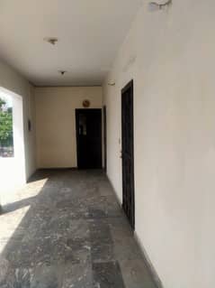 Sprate Gate Upper Portion for Rent in C1 Township College Road