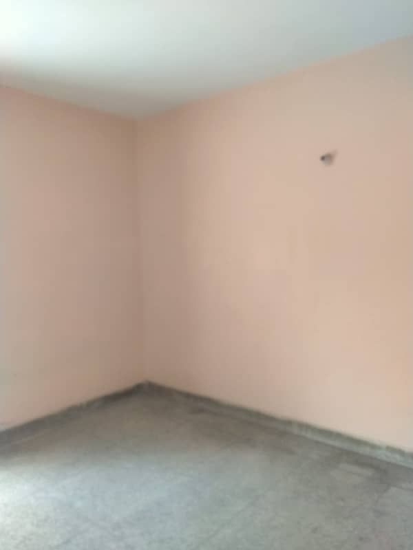 Sprate Gate Upper Portion for Rent in C1 Township College Road 1