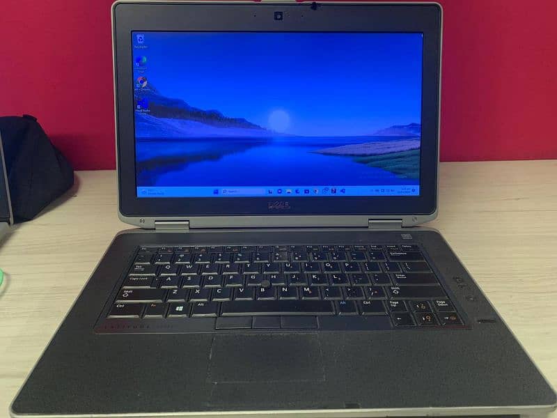 Dell Laptop Latitude 17