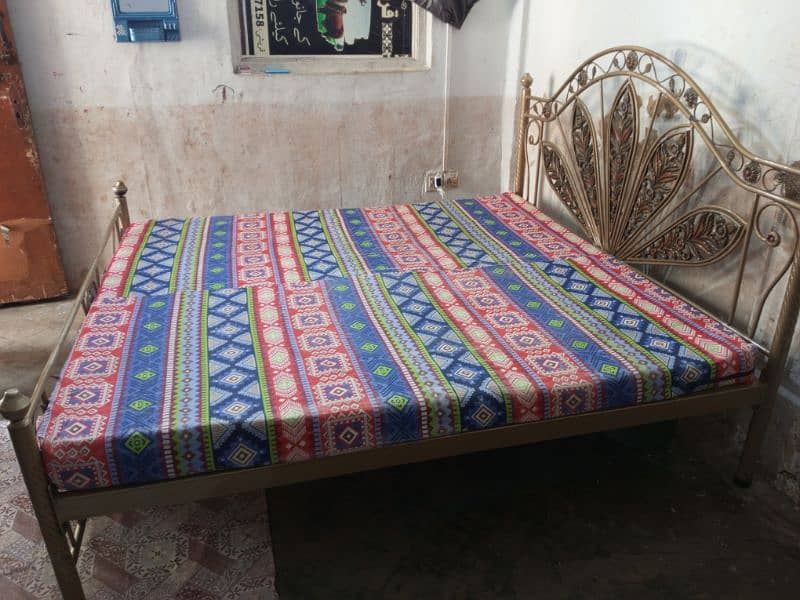 King size iron bed 3