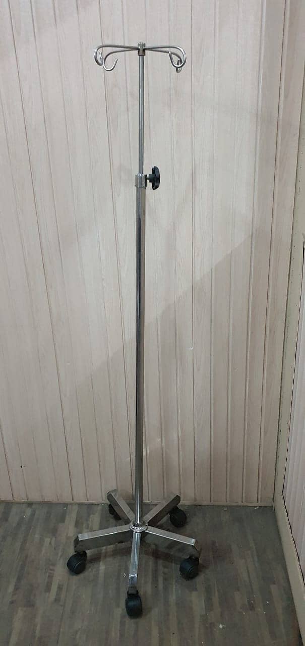 Drip Stand, IV Pole Complete Clinic / Hospital Furniture Manufacturer 1