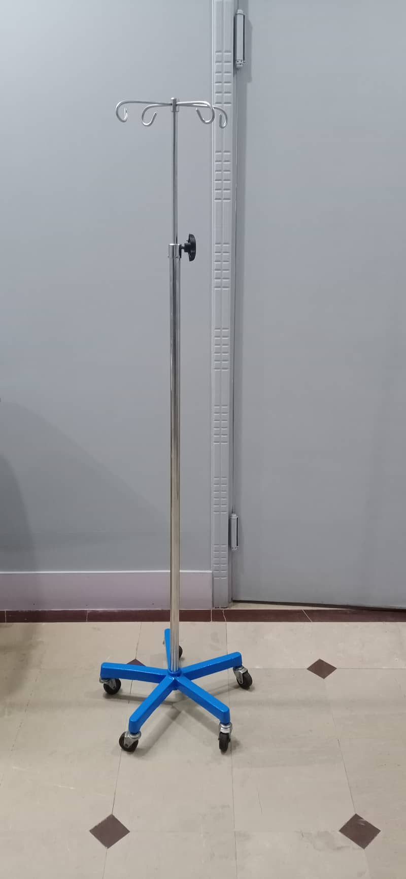 Drip Stand, IV Pole Complete Clinic / Hospital Furniture Manufacturer 11
