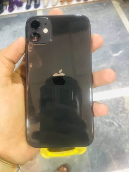 I sell my iPhone 11 almost new 5
