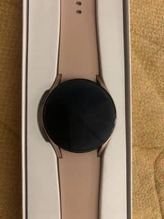 galaxy watch 4,color:pink,original with its own box 0