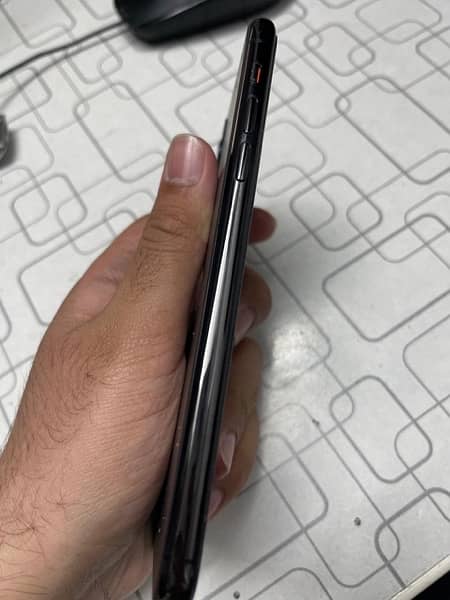 Iphone 11 pro max non approved 3