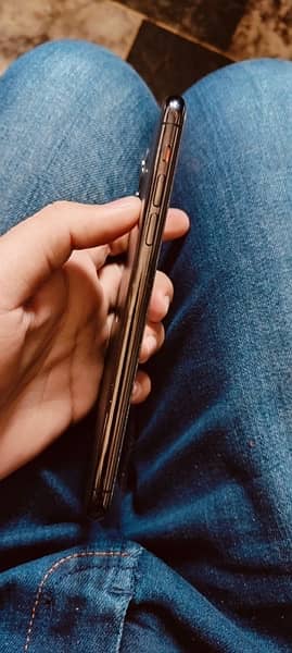 Iphone 11 pro max non approved 8