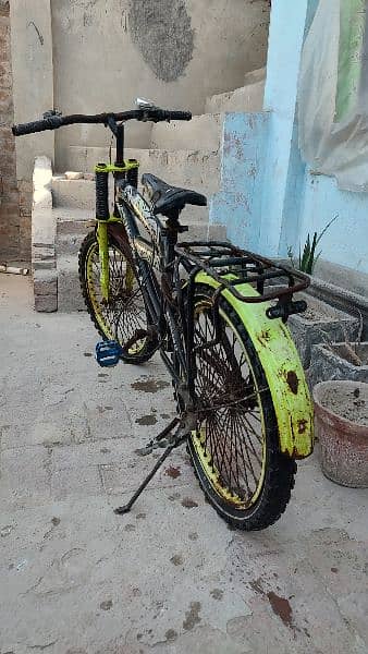 bicycle for sale used hy condition 10/8 03012181887 2