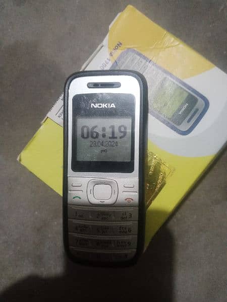 I'm selling my Nokia 1200 set with condition 10/10 2