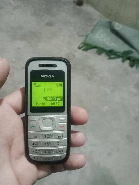 I'm selling my Nokia 1200 set with condition 10/10 3